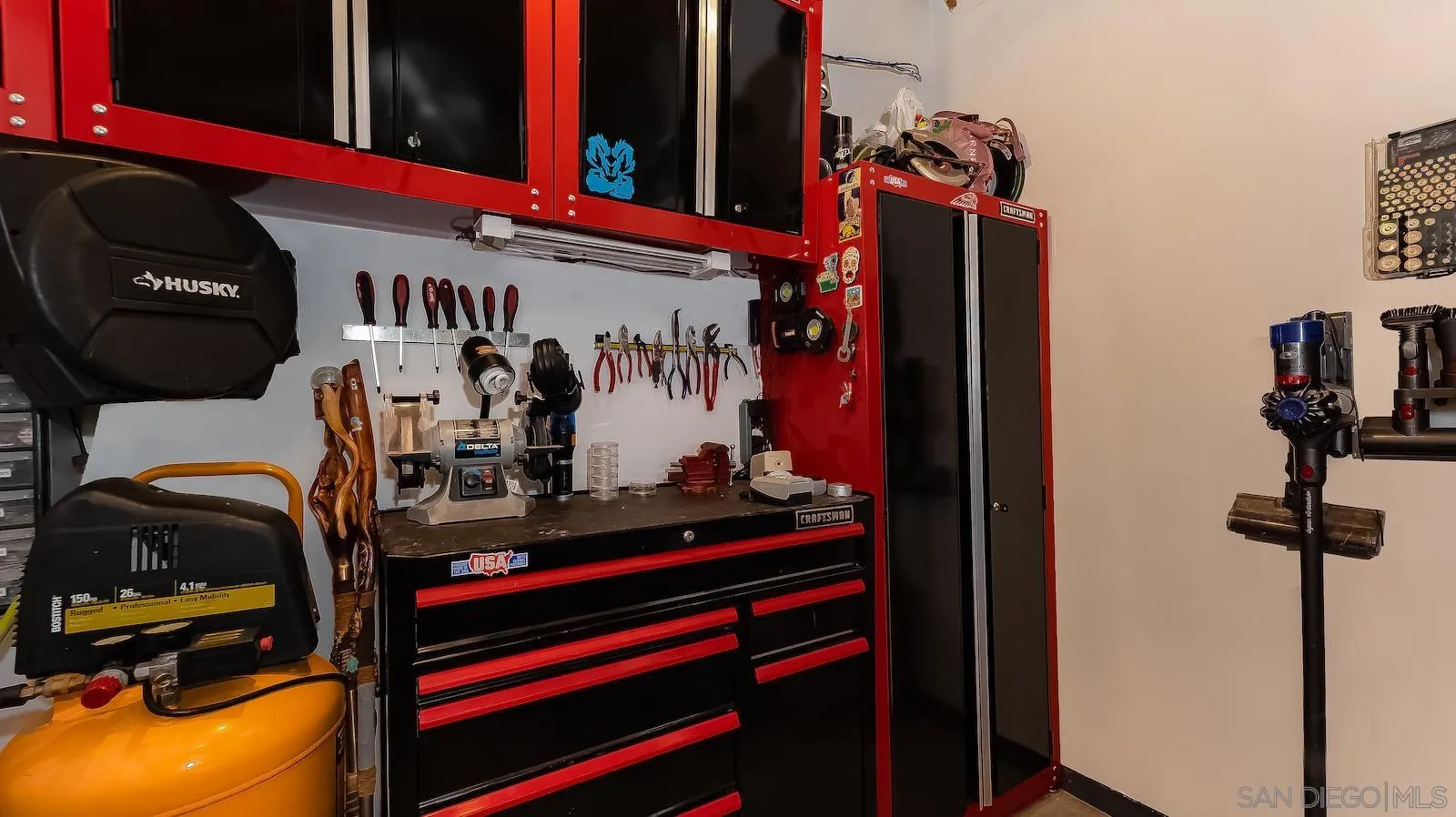 6242 Caminito Luisito