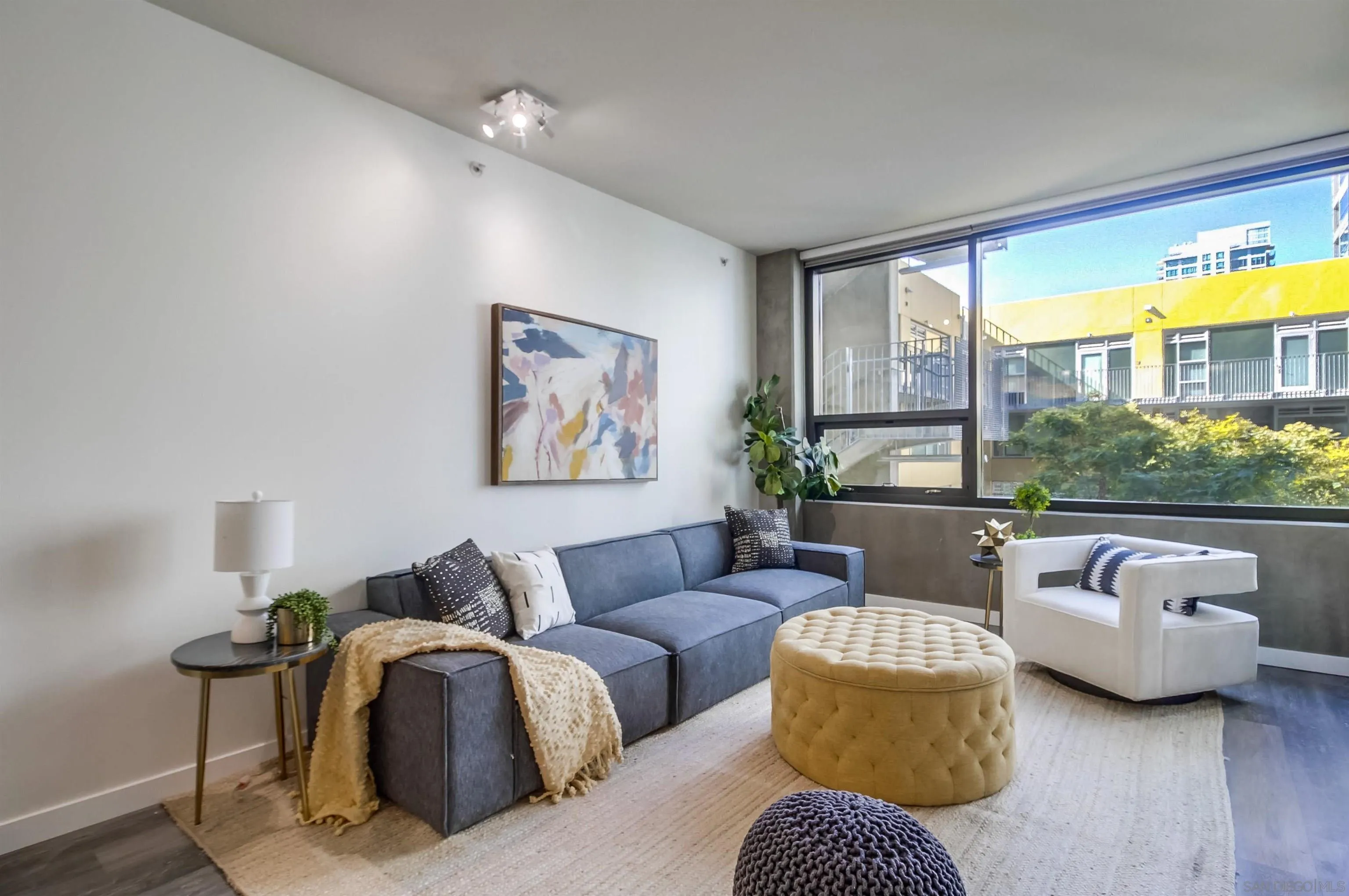 350 11th Avenue # 420