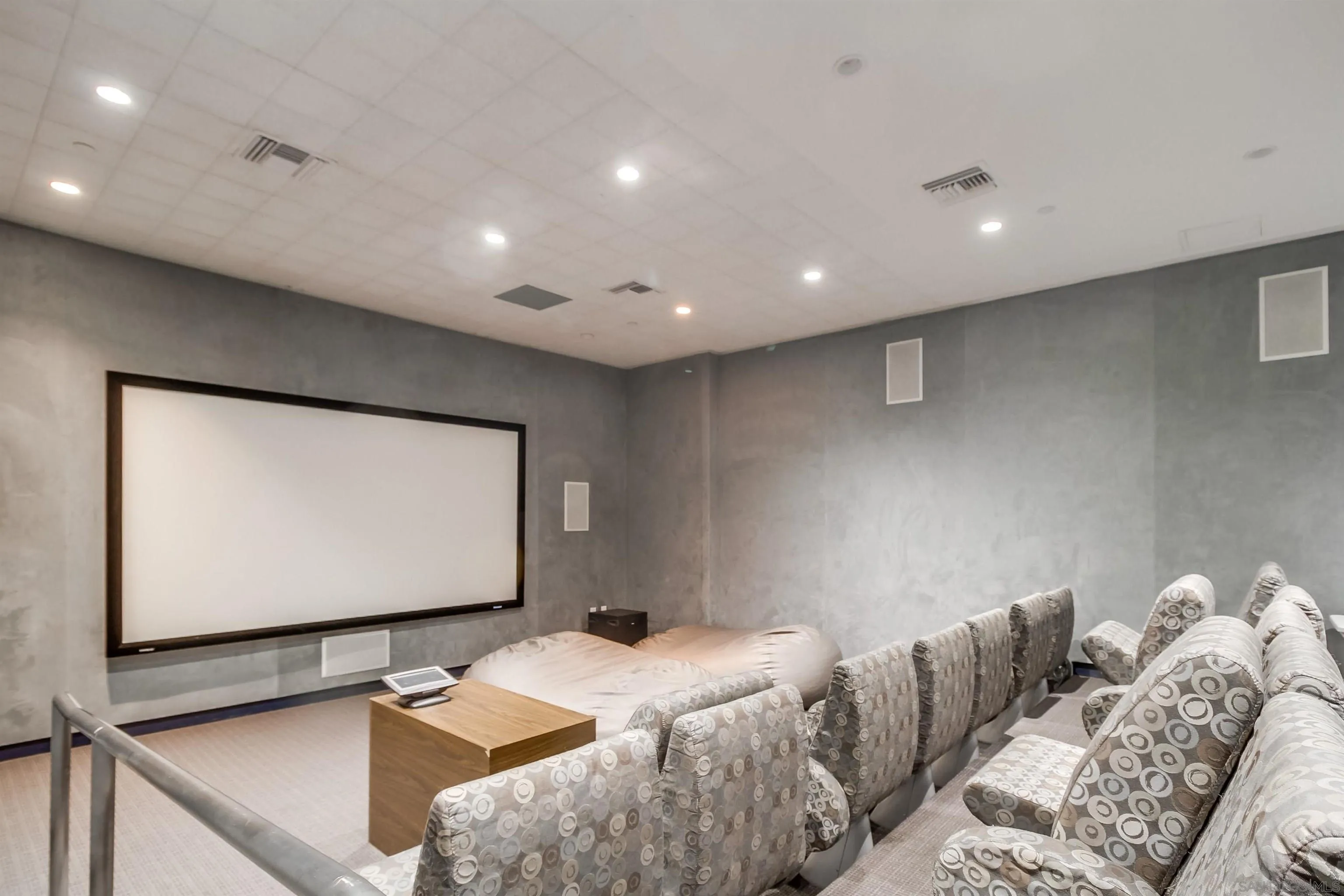 350 11th Avenue # 420