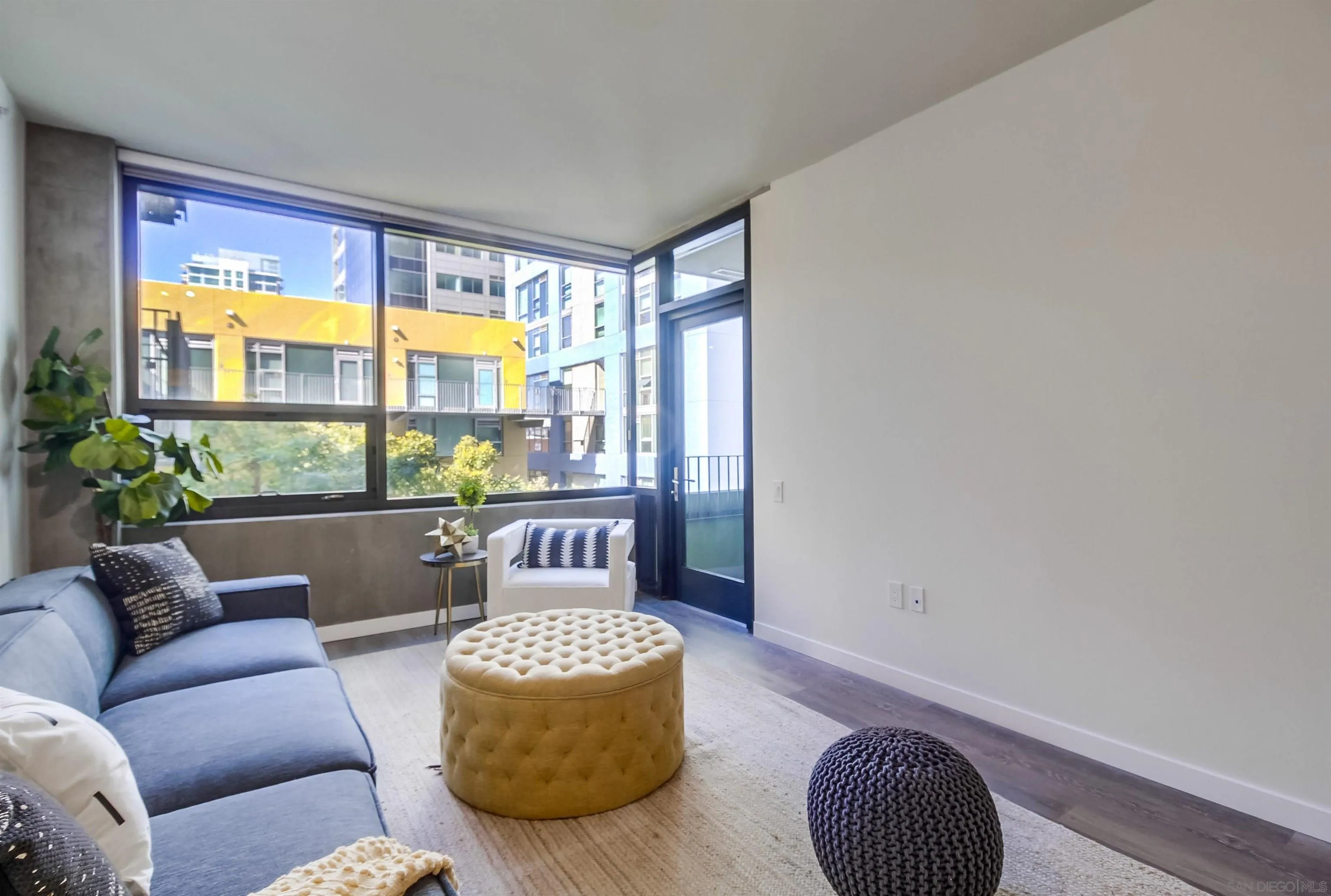 350 11th Avenue # 420