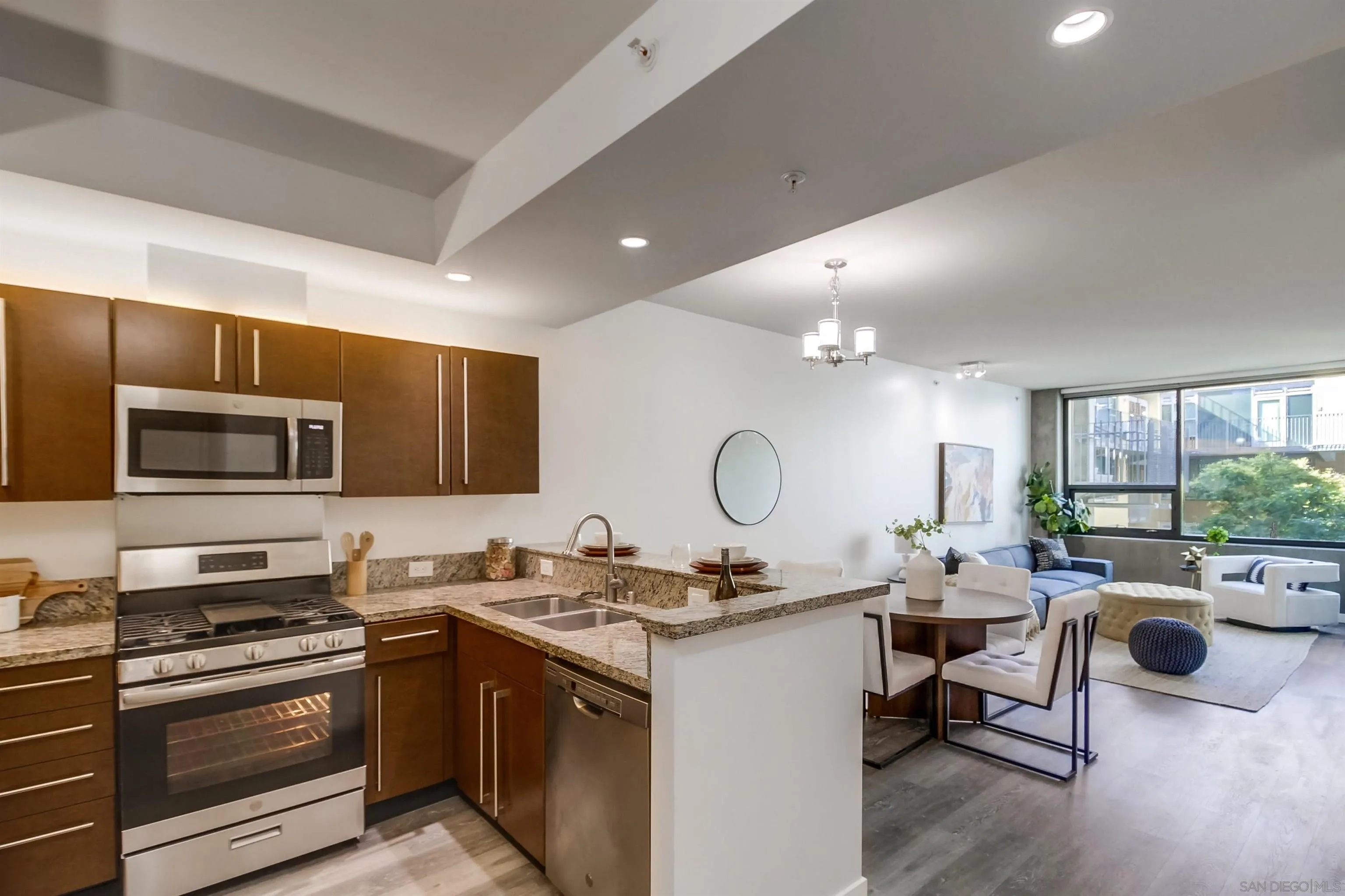 350 11th Avenue # 420