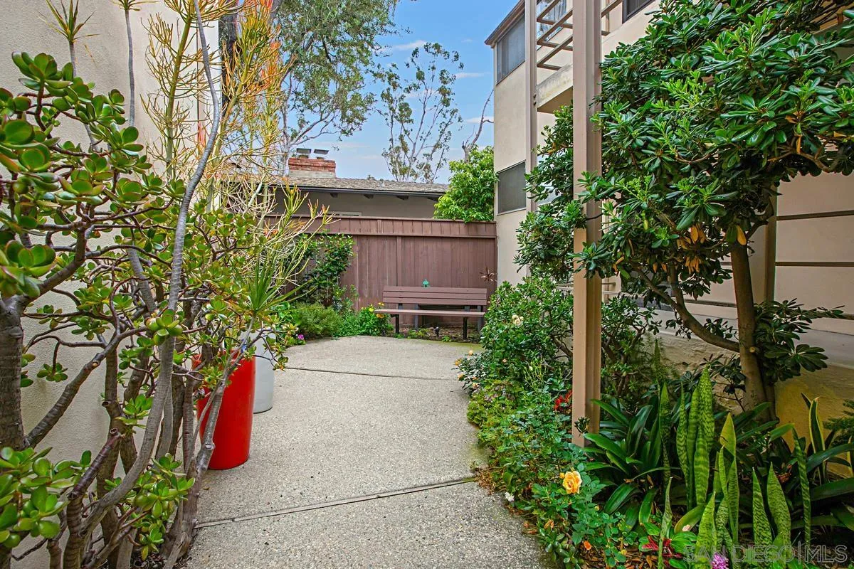 1740 Upas Street # 5