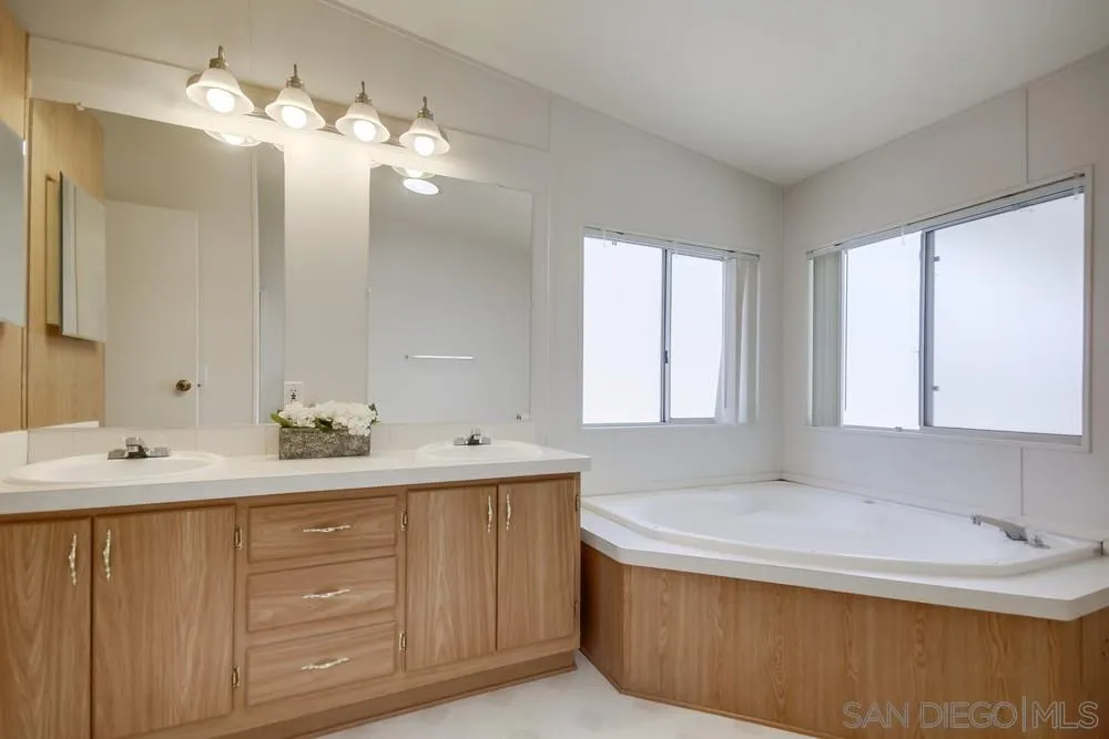 11851 Riverside Drive Spc 275