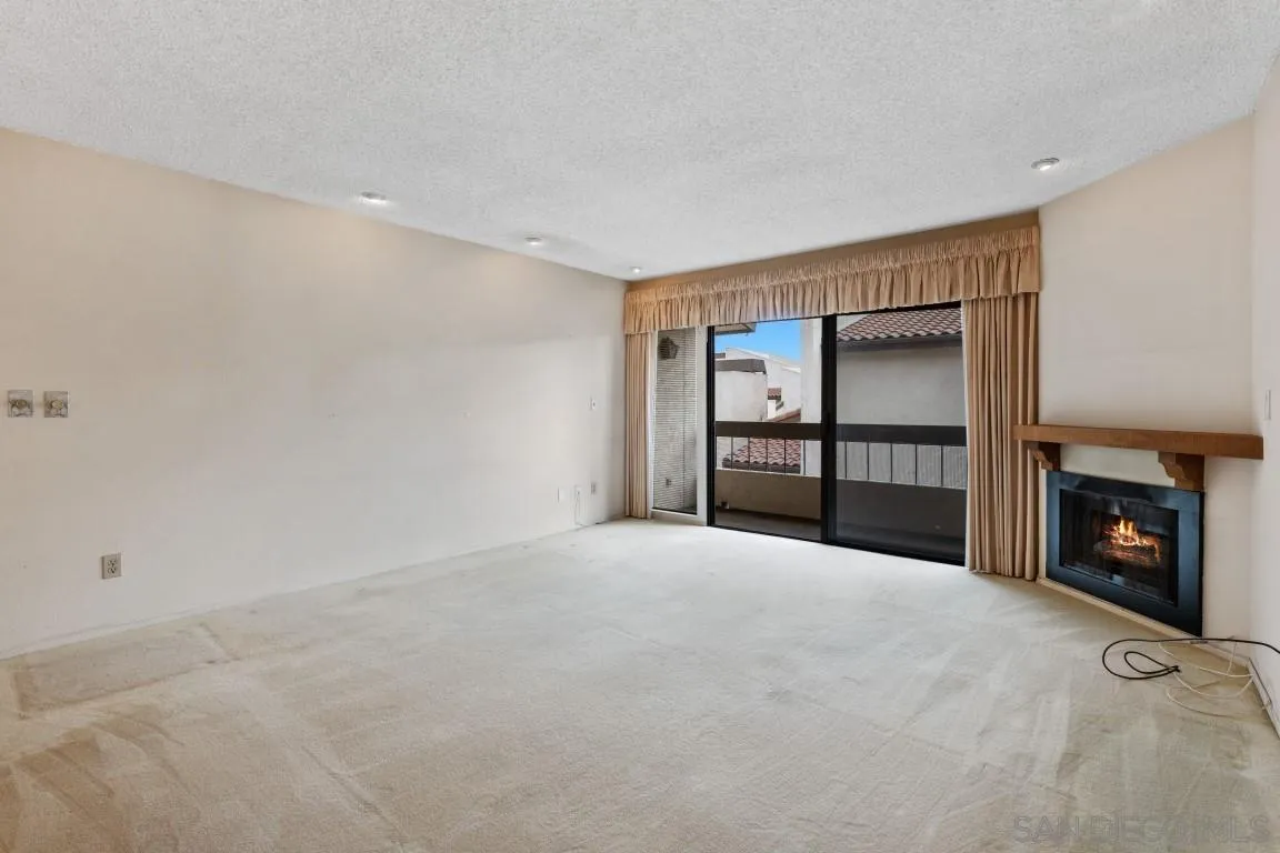 6747 Friars Rd # 124