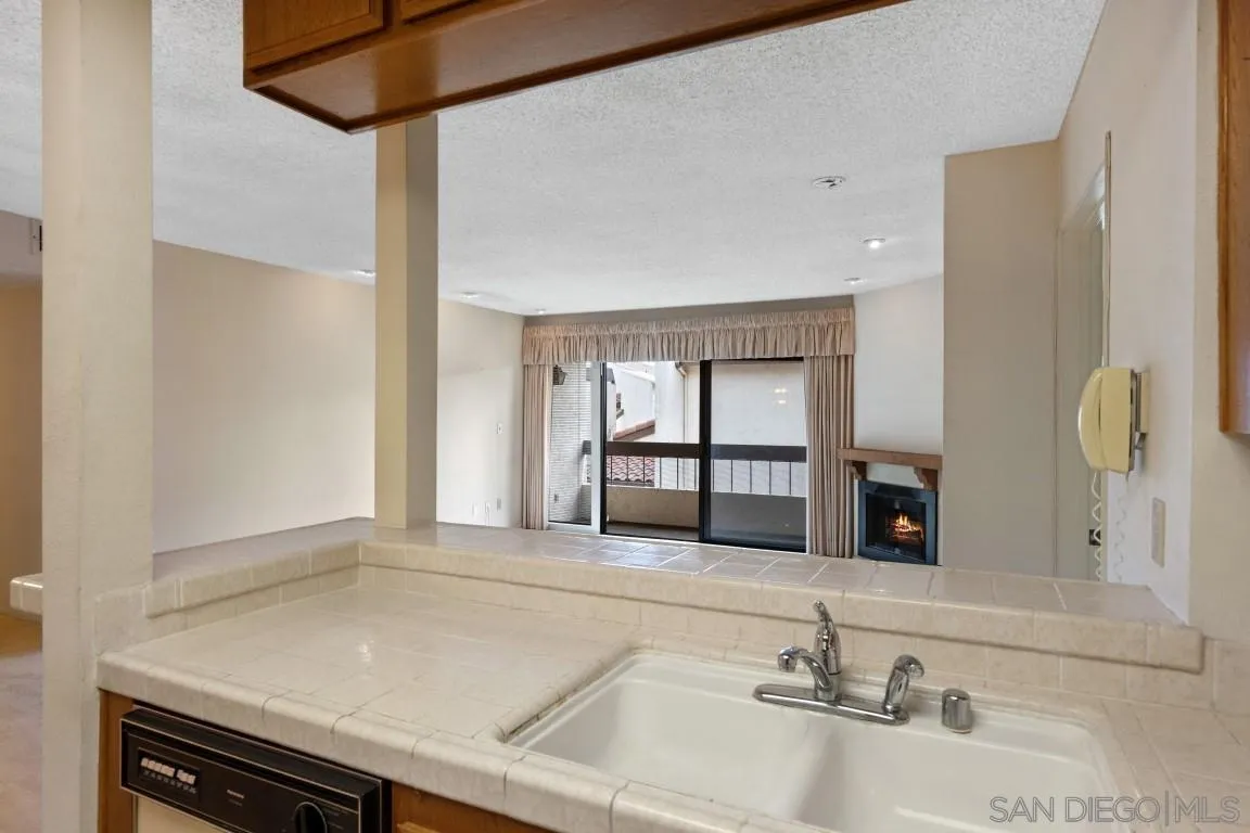 6747 Friars Rd # 124