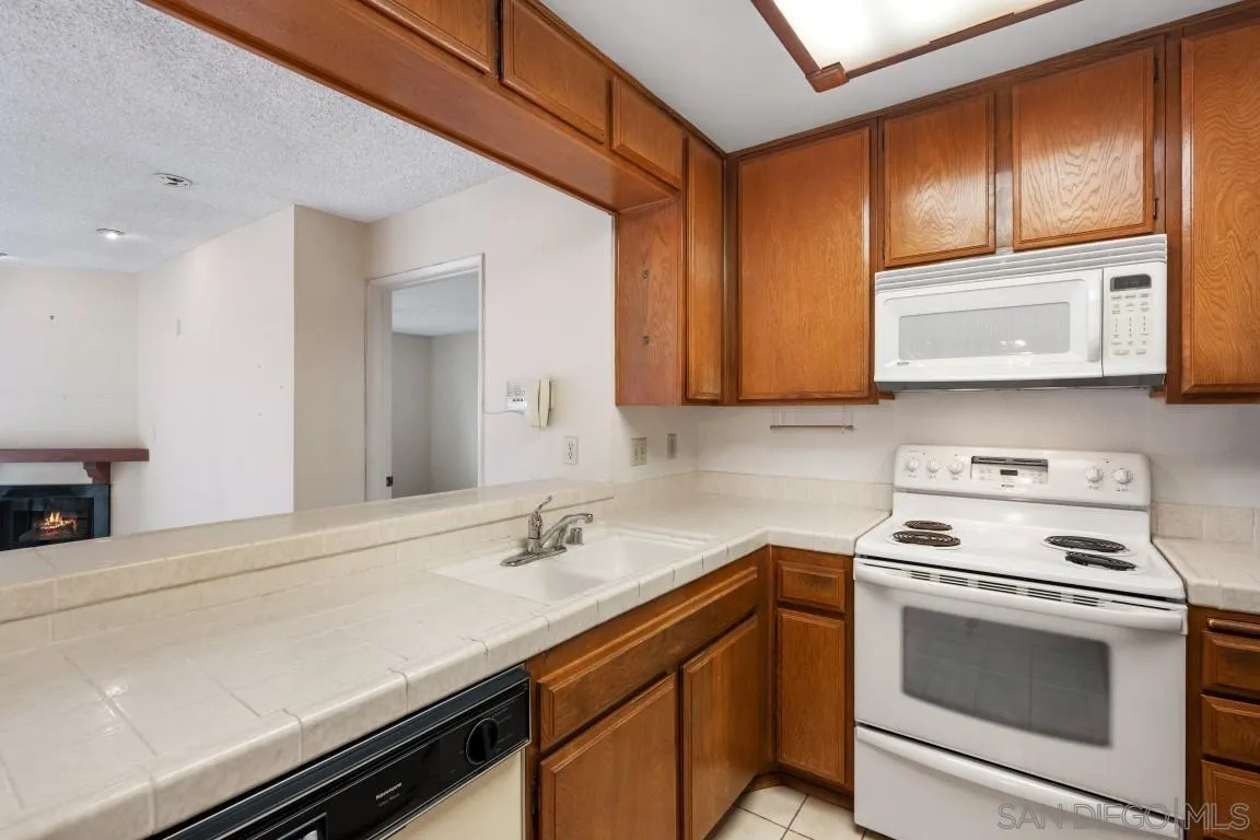 6747 Friars Rd # 124