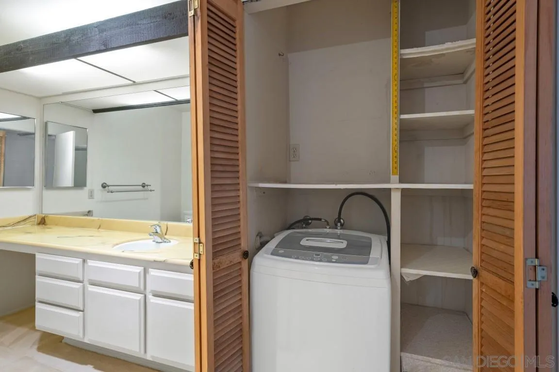 6747 Friars Rd # 124