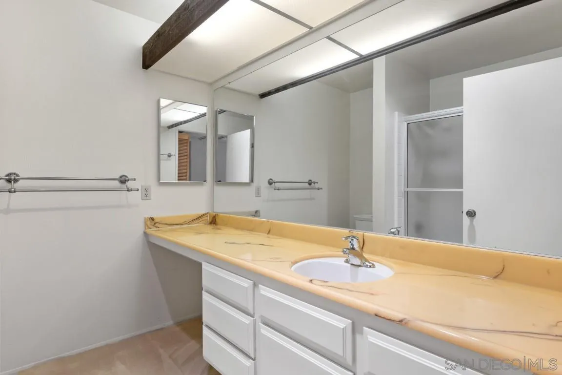 6747 Friars Rd # 124