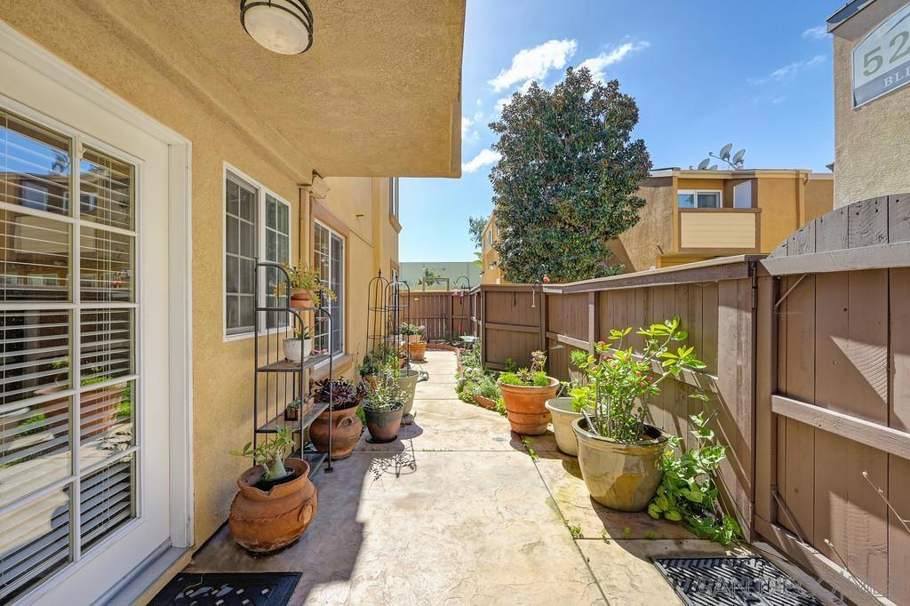 5252 Balboa Arms Dr 131