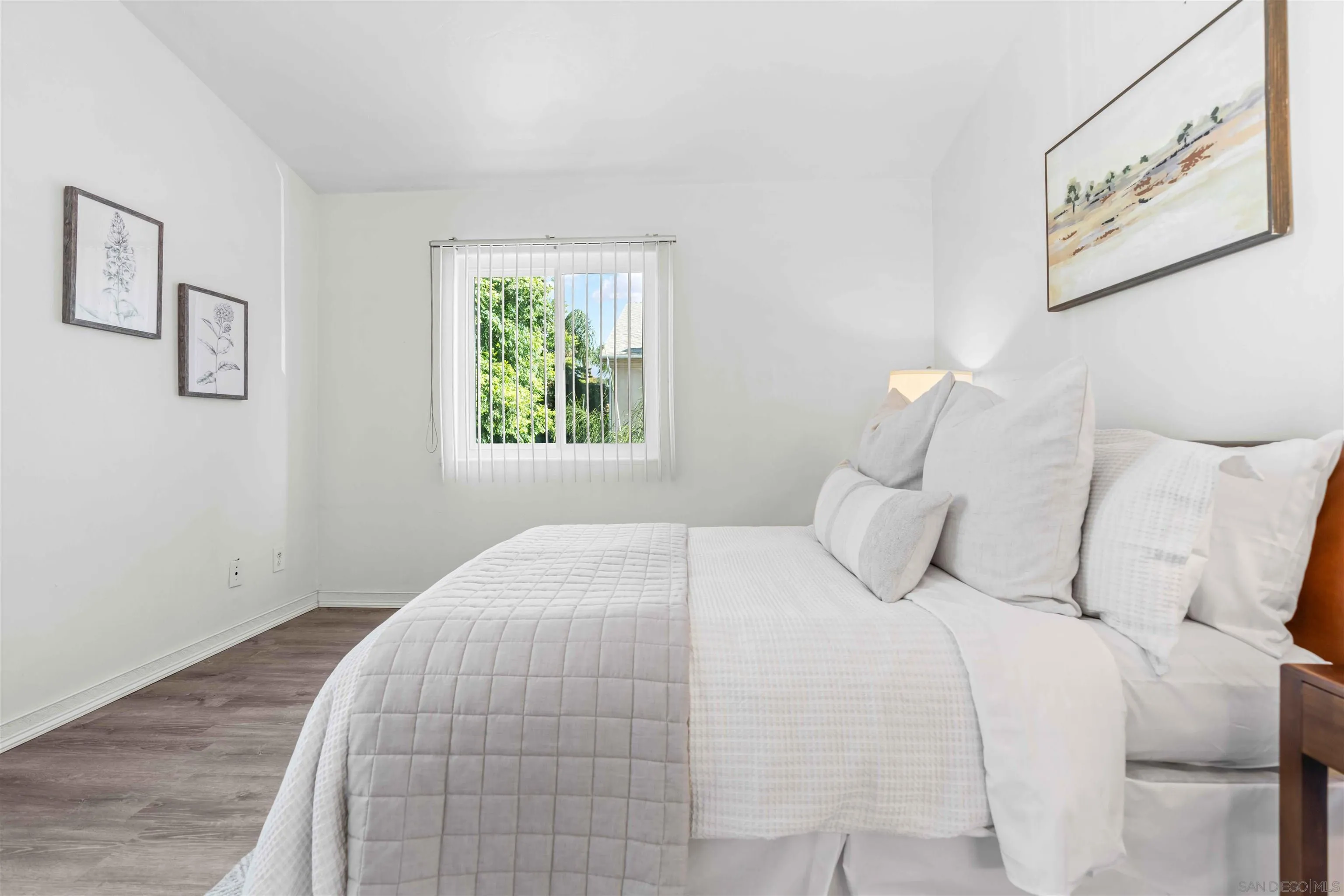 12069 Lemon Crest Dr