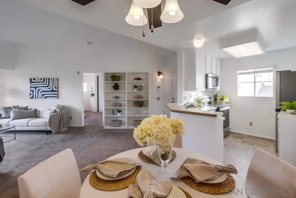 7044 Camino Degrazia # 227