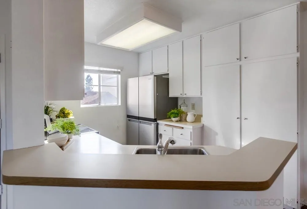 7044 Camino Degrazia # 227