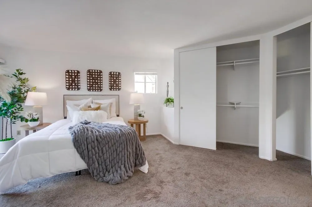 7044 Camino Degrazia # 227