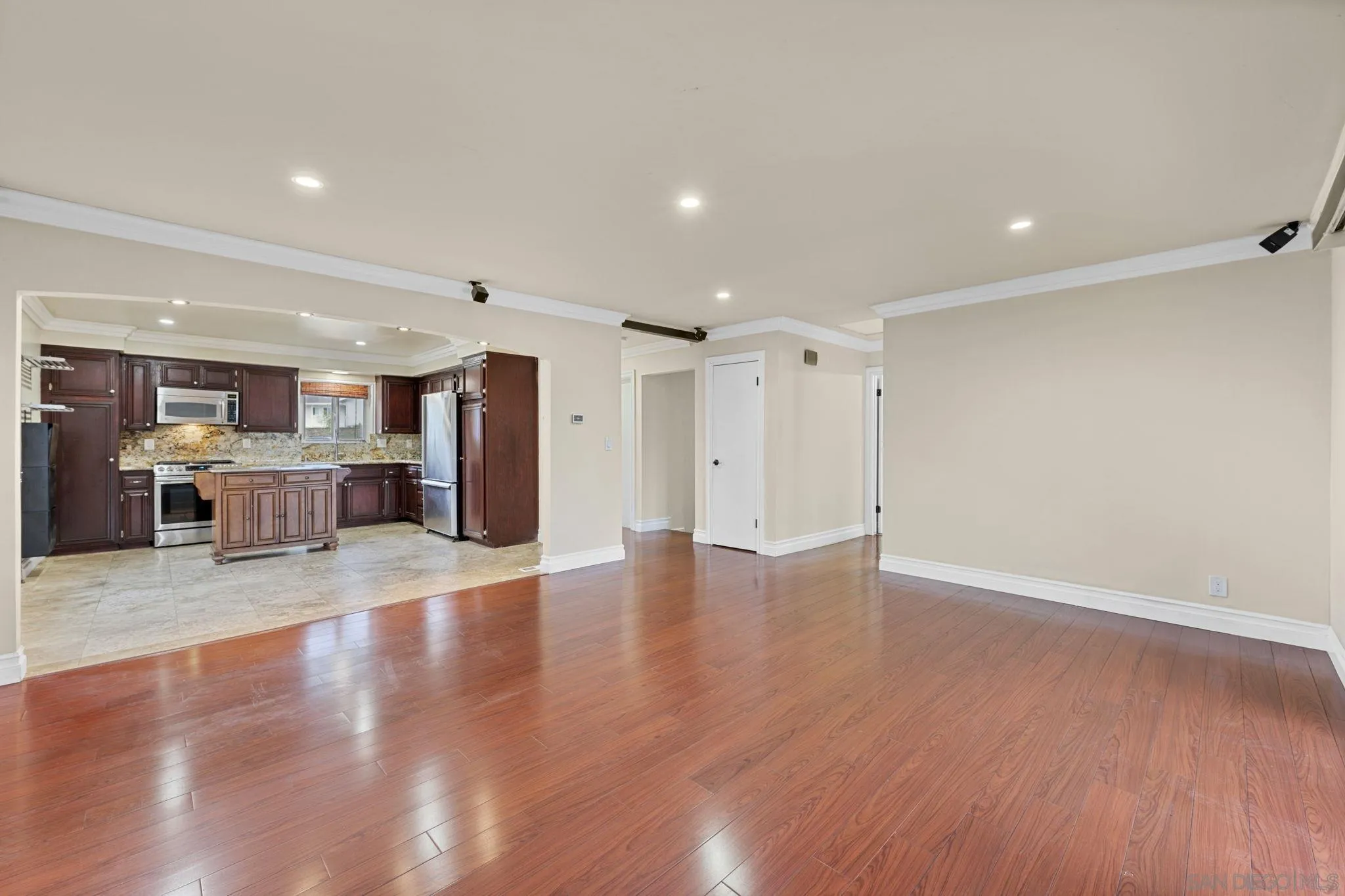 1973 Kinross Ct