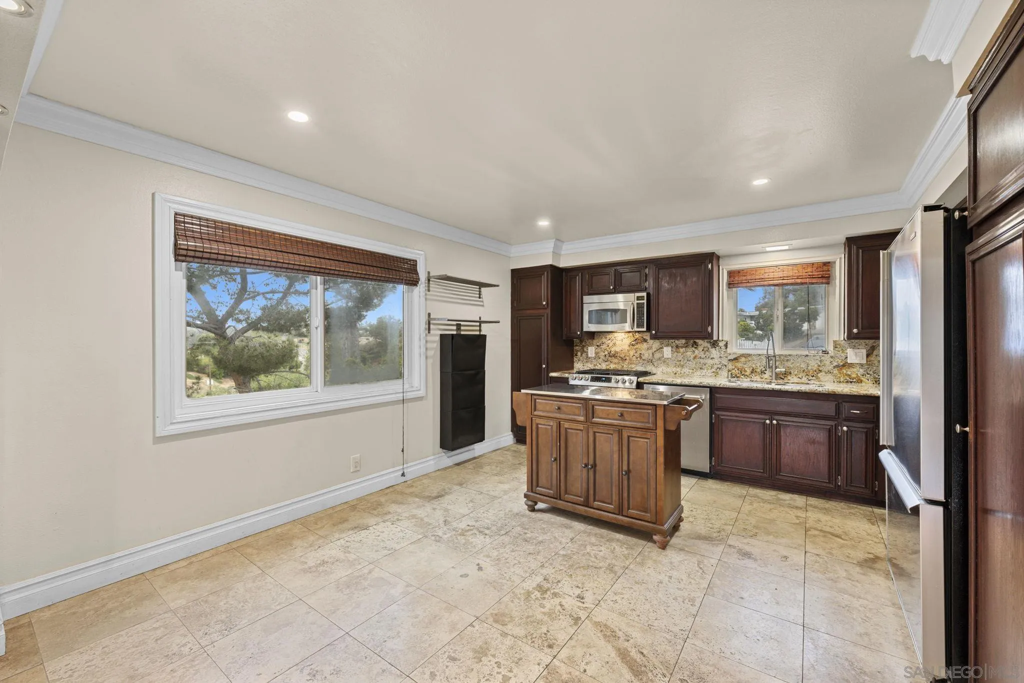 1973 Kinross Ct
