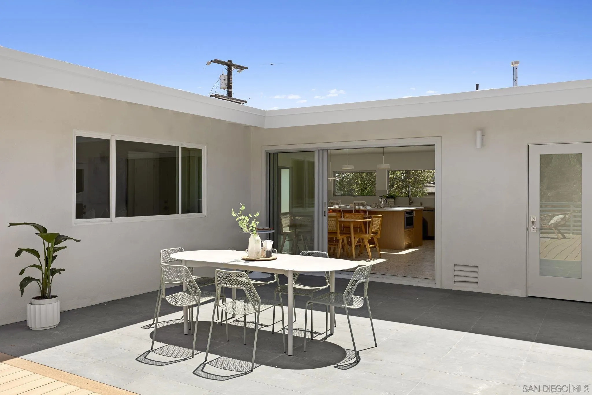 5851 Box Canyon