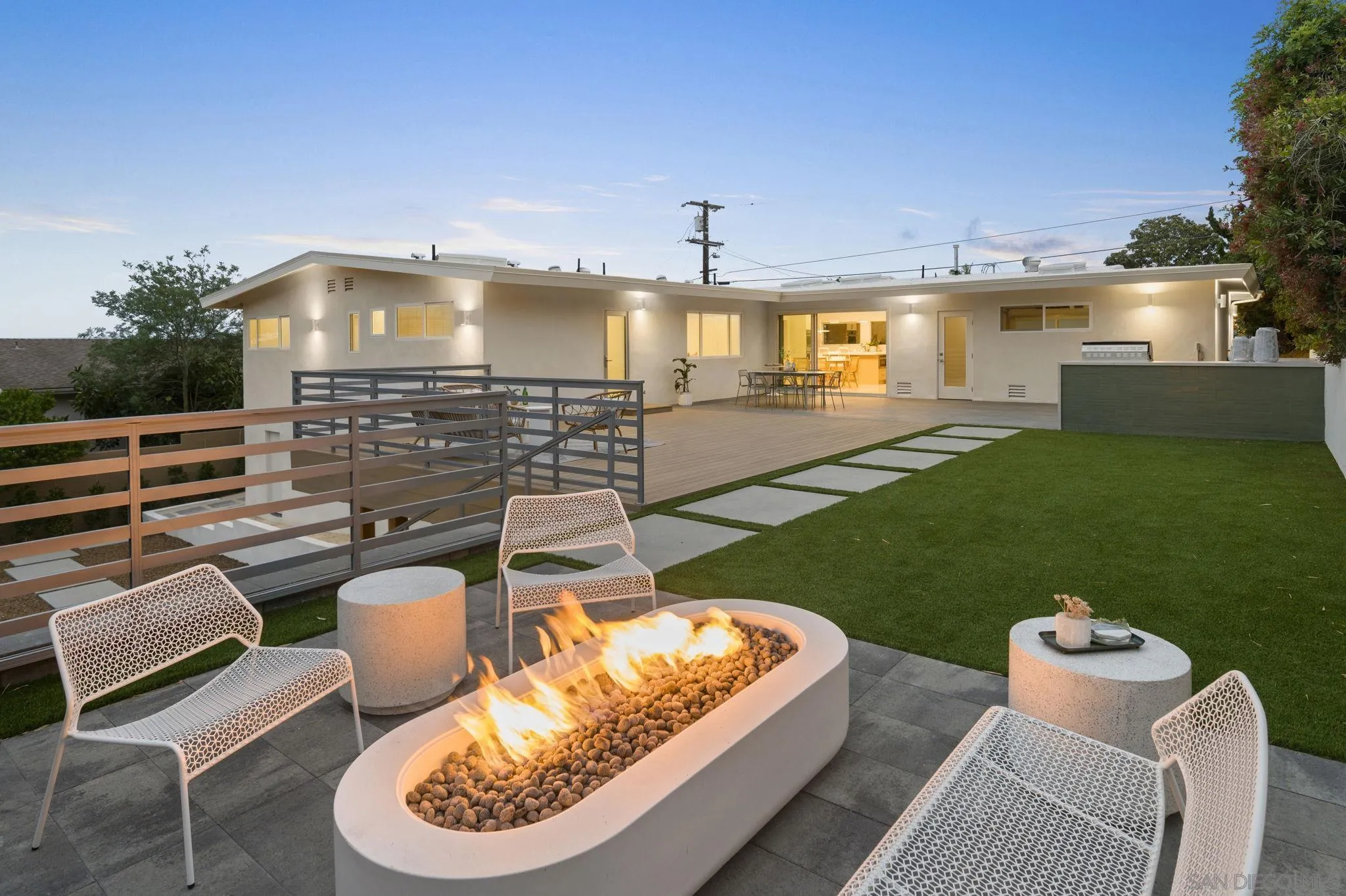 5851 Box Canyon