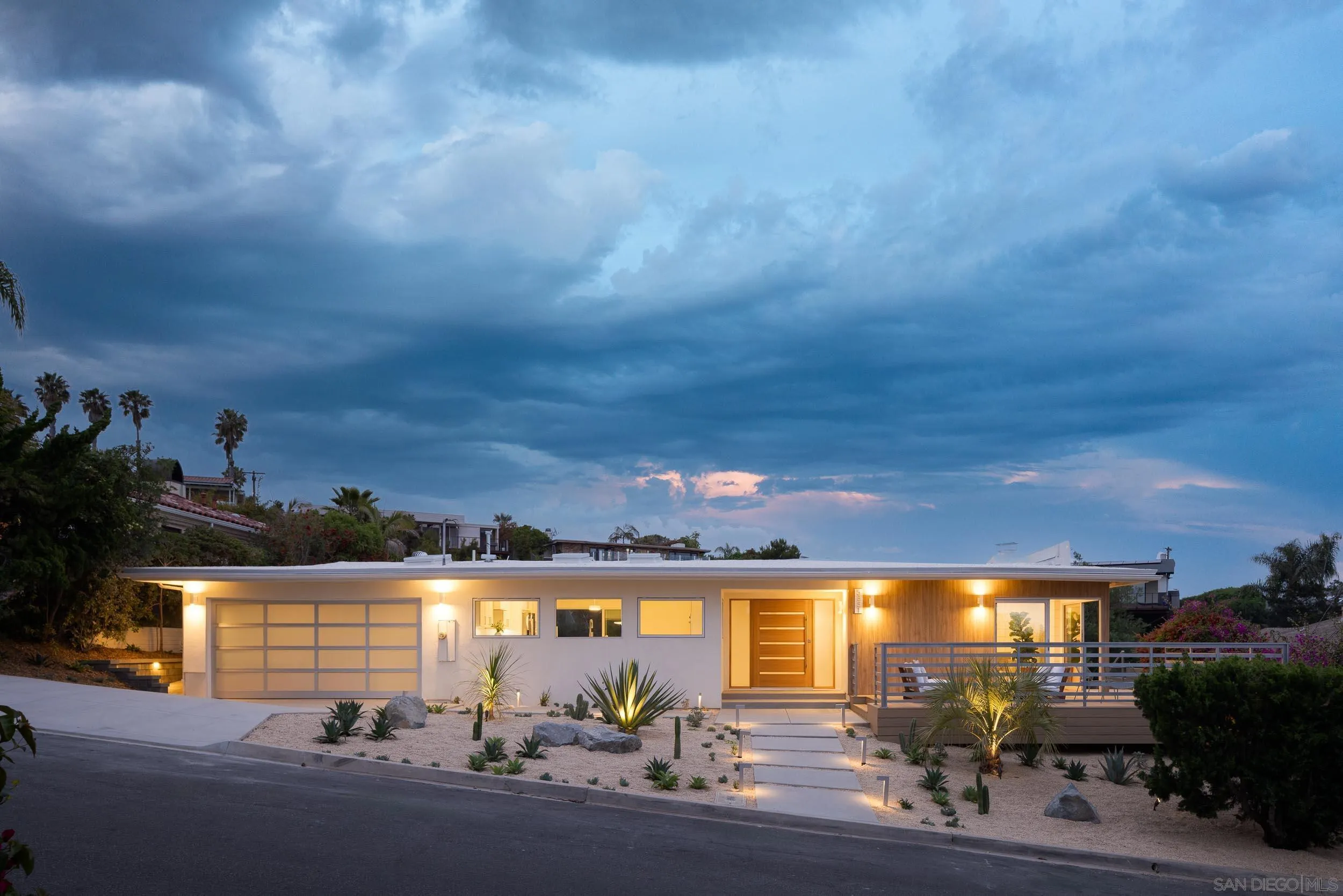 5851 Box Canyon