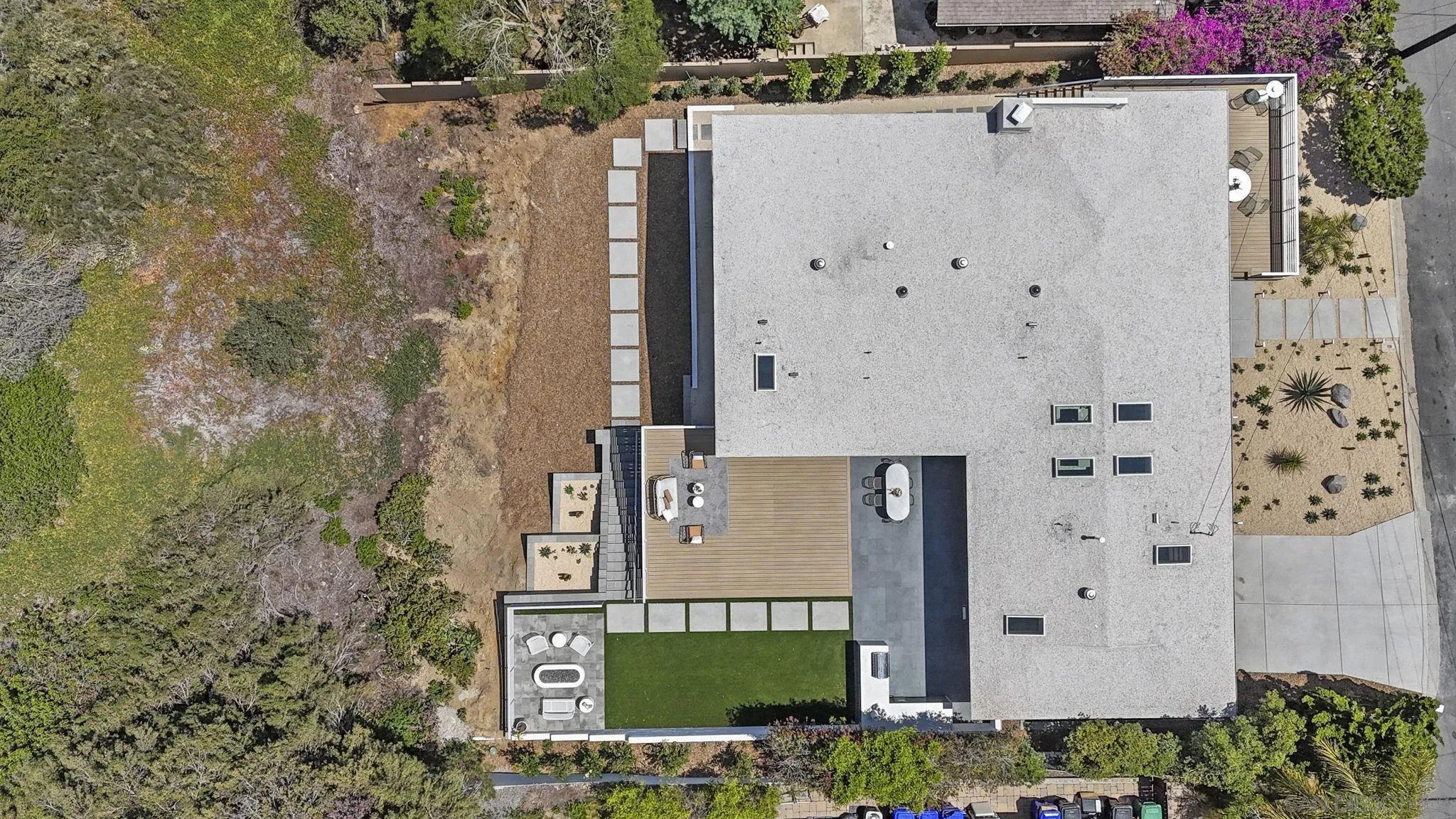5851 Box Canyon
