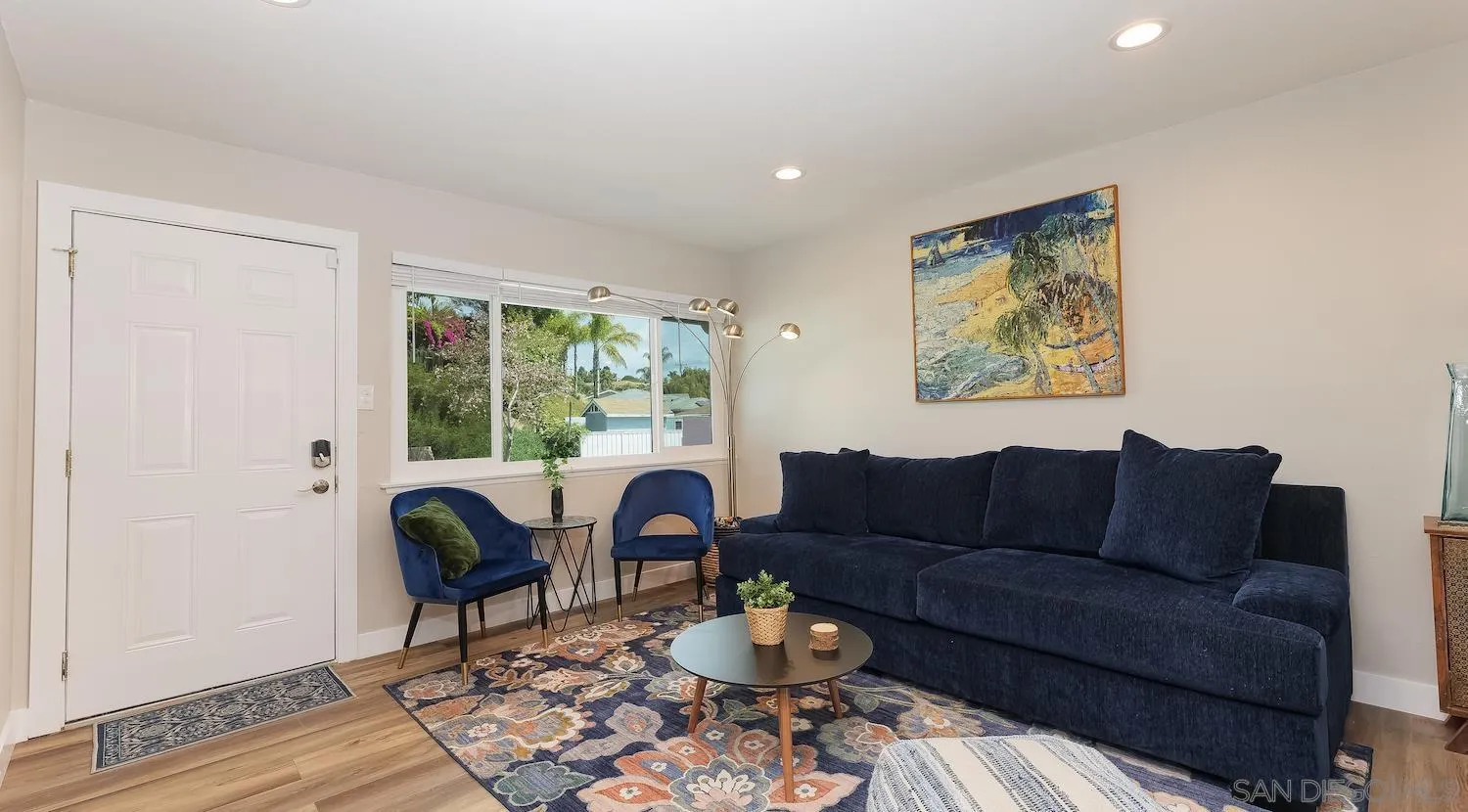 2125 Hilldale