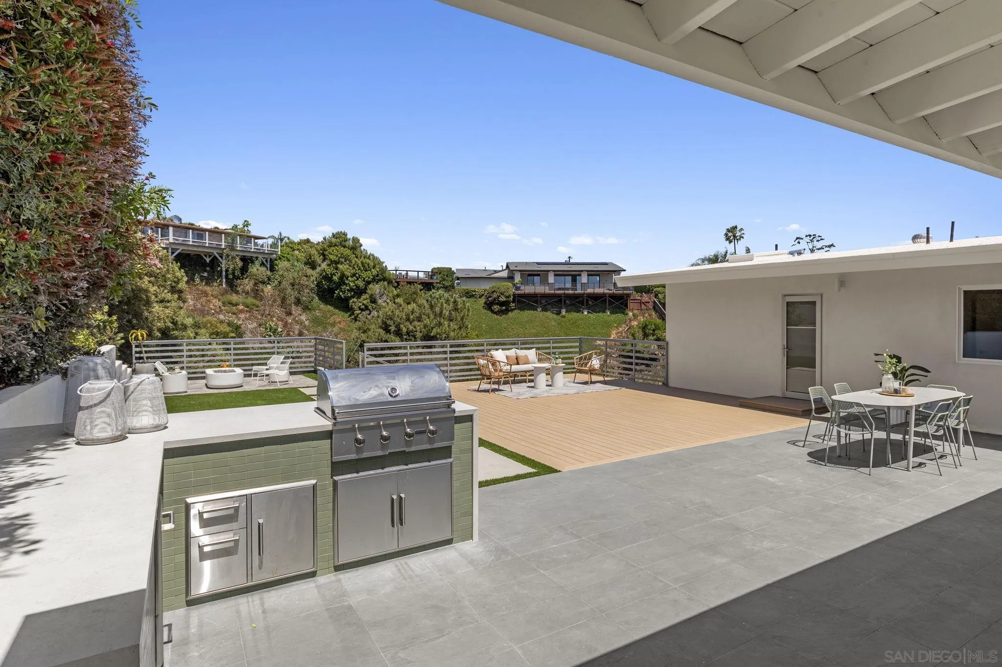 5851 Box Canyon