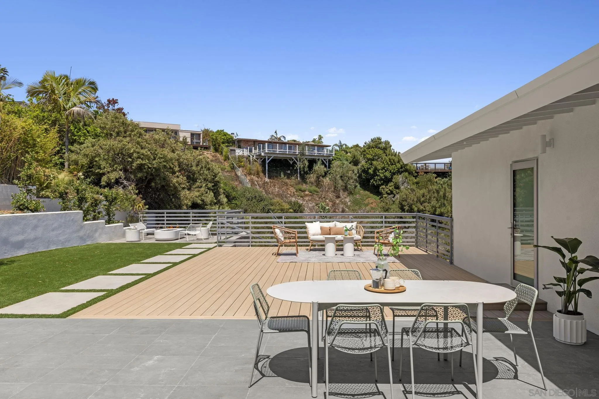 5851 Box Canyon