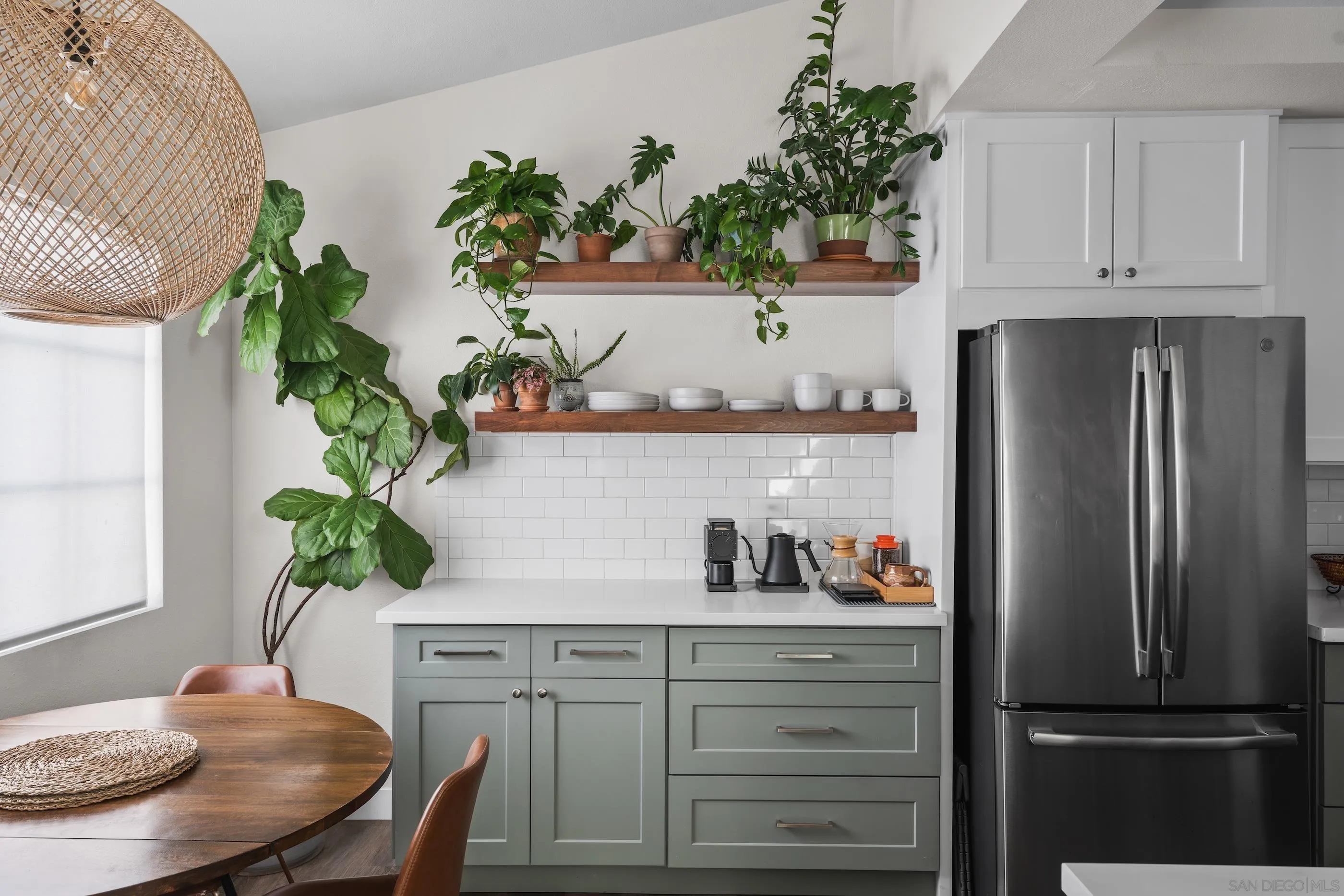 4475 Campus Ave Unit 5