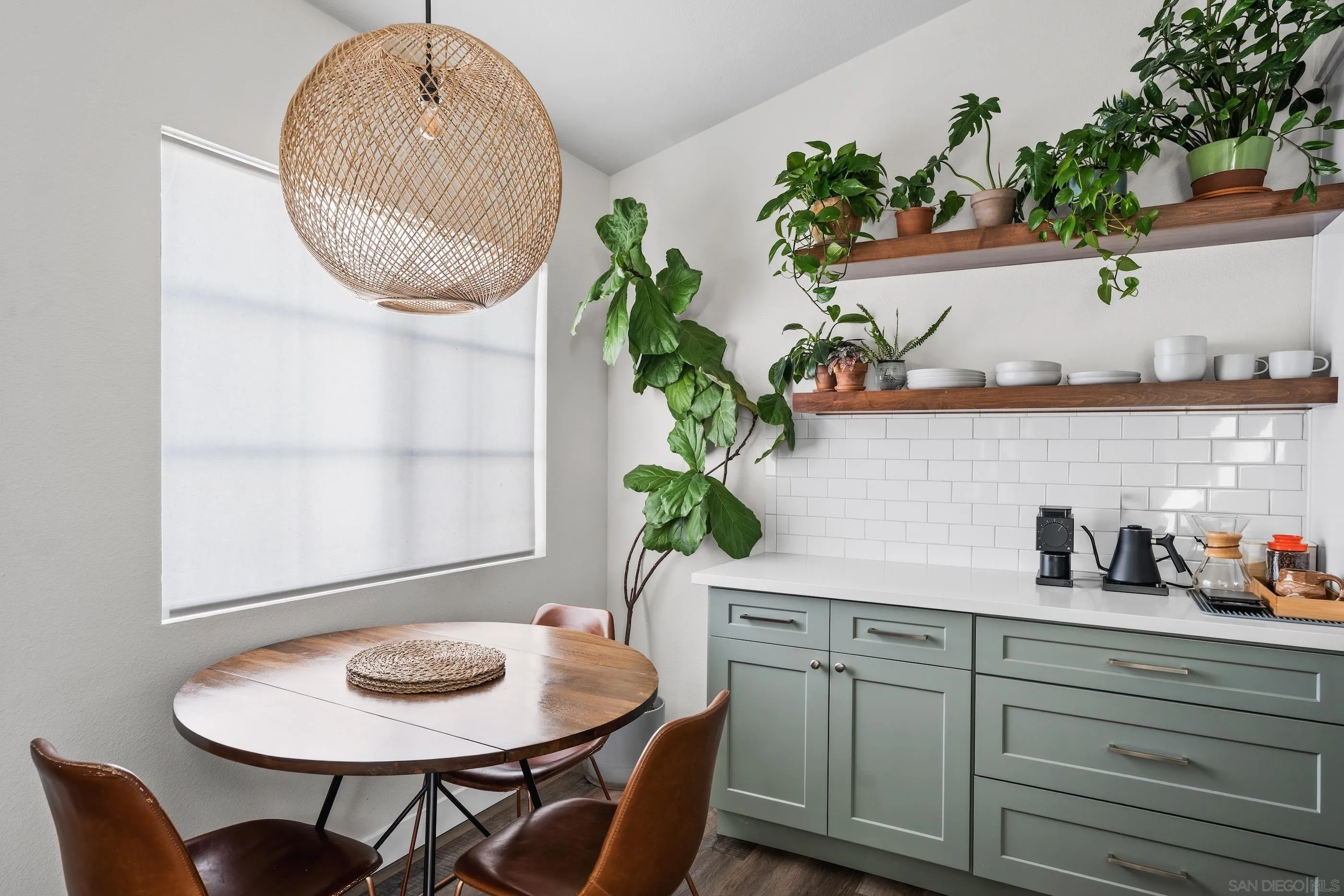 4475 Campus Ave Unit 5