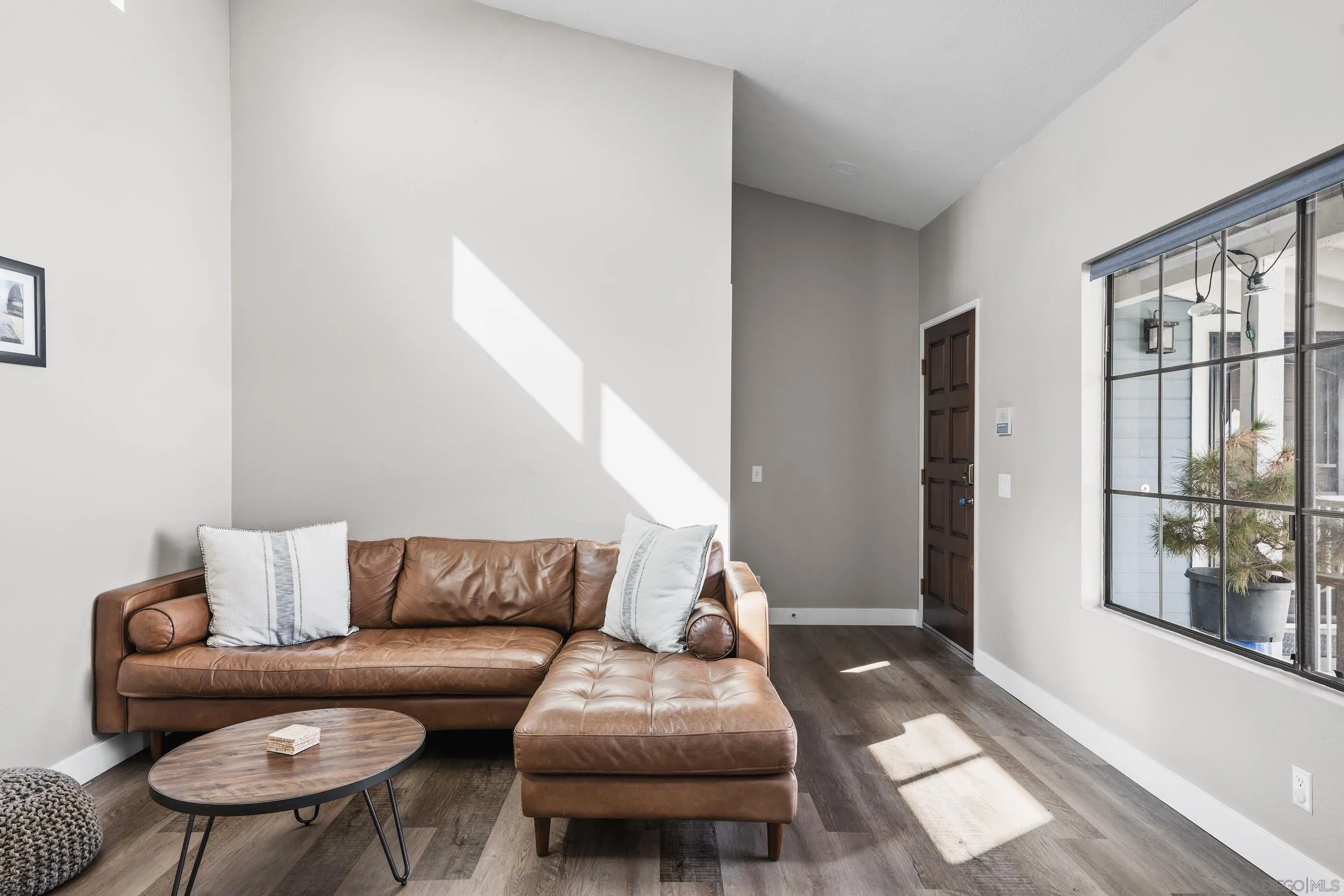 4475 Campus Ave Unit 5