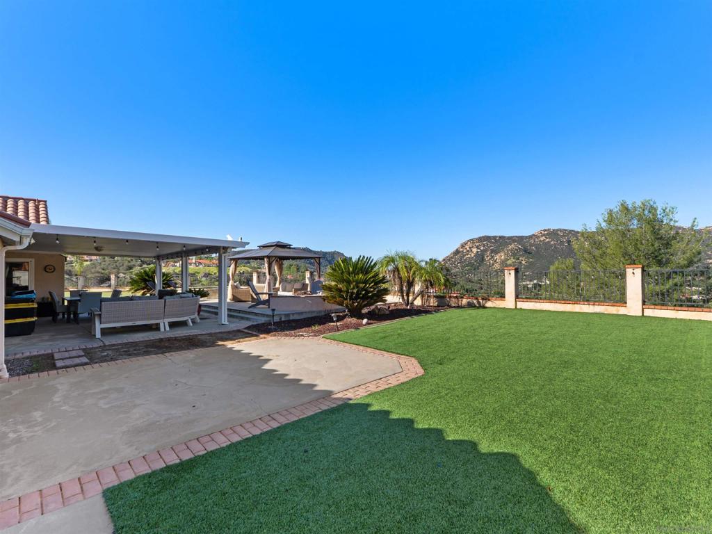 475 Summerhill Terrace