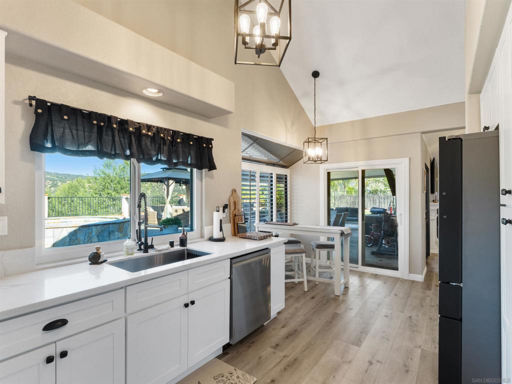 475 Summerhill Terrace