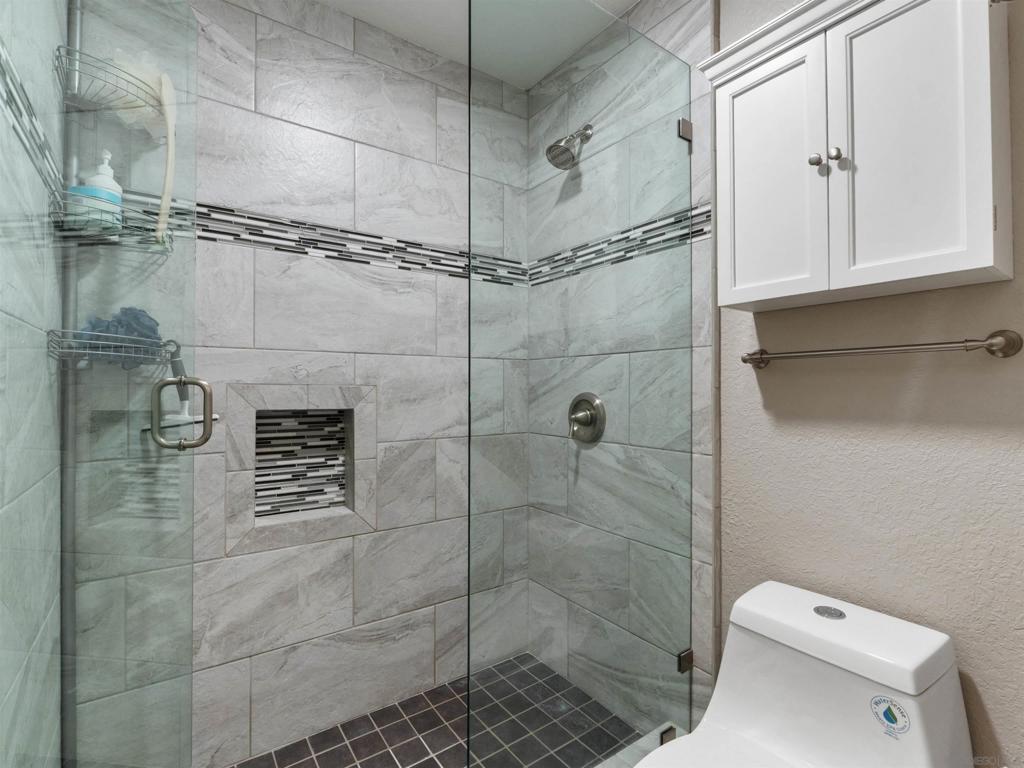 475 Summerhill Terrace