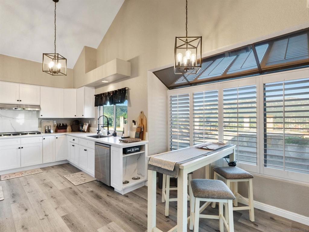 475 Summerhill Terrace