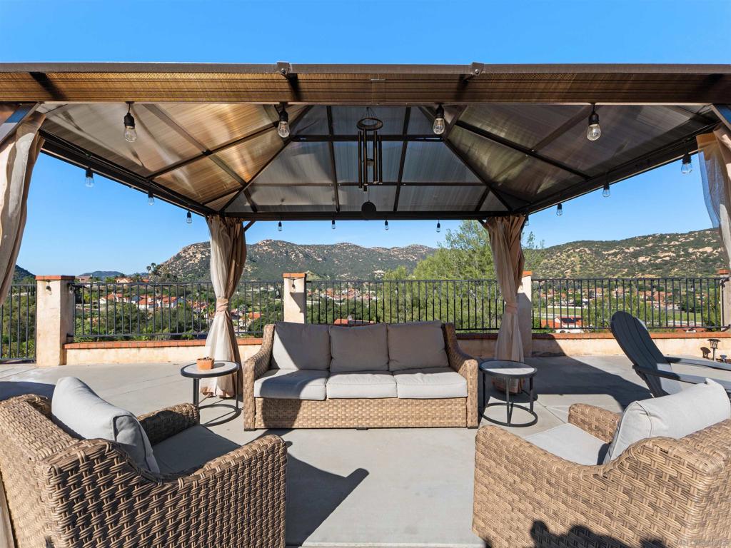 475 Summerhill Terrace