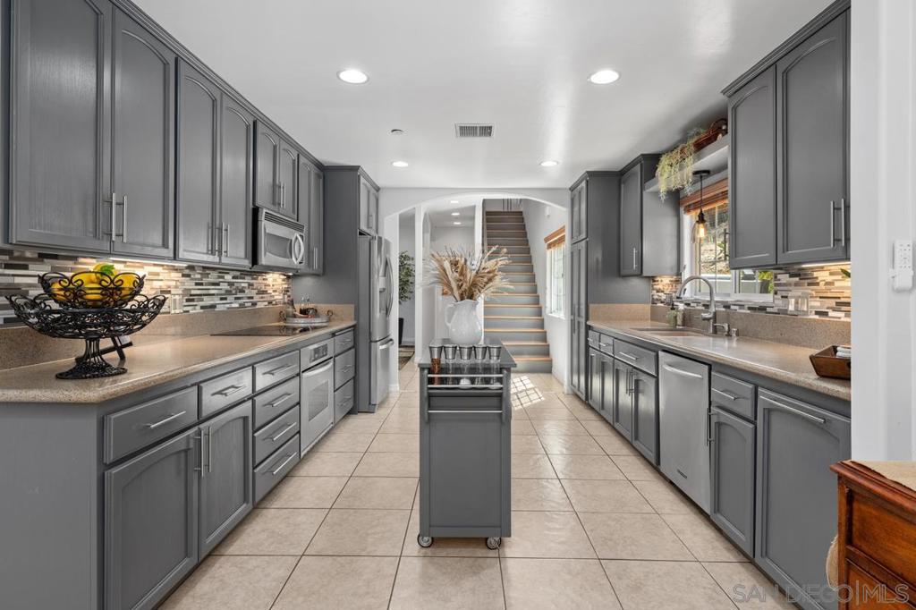 13044 Yerba Valley Way