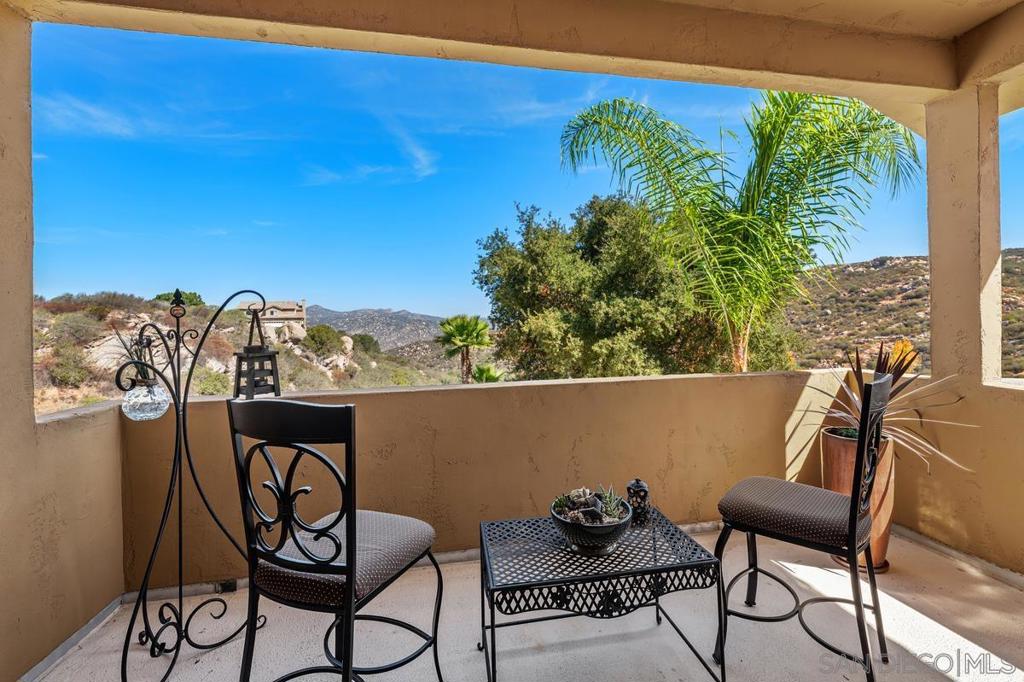 13044 Yerba Valley Way
