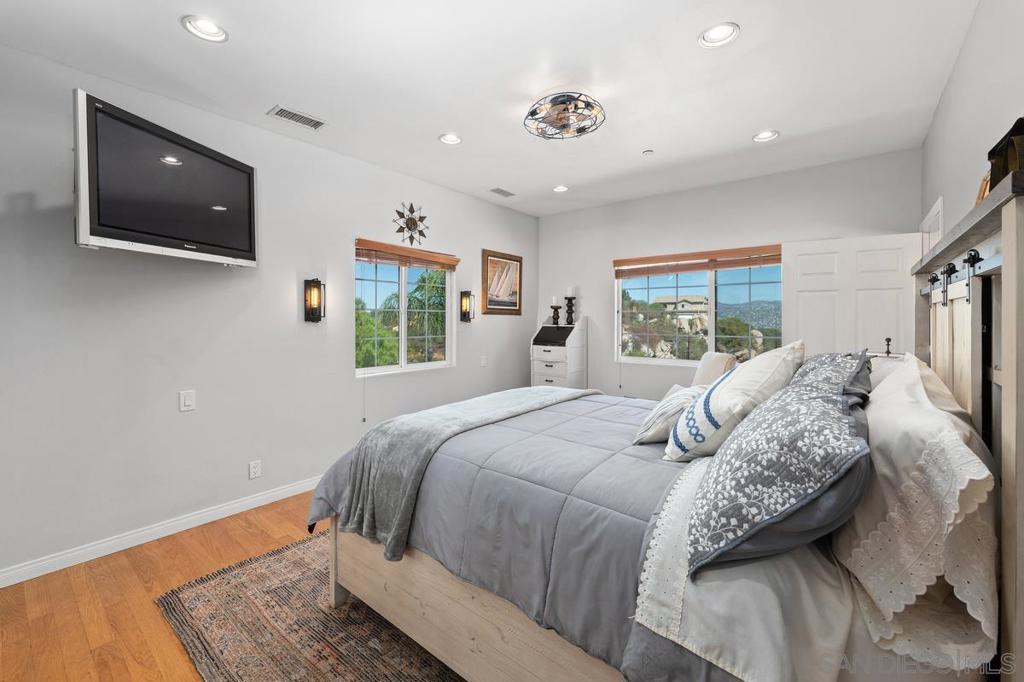 13044 Yerba Valley Way