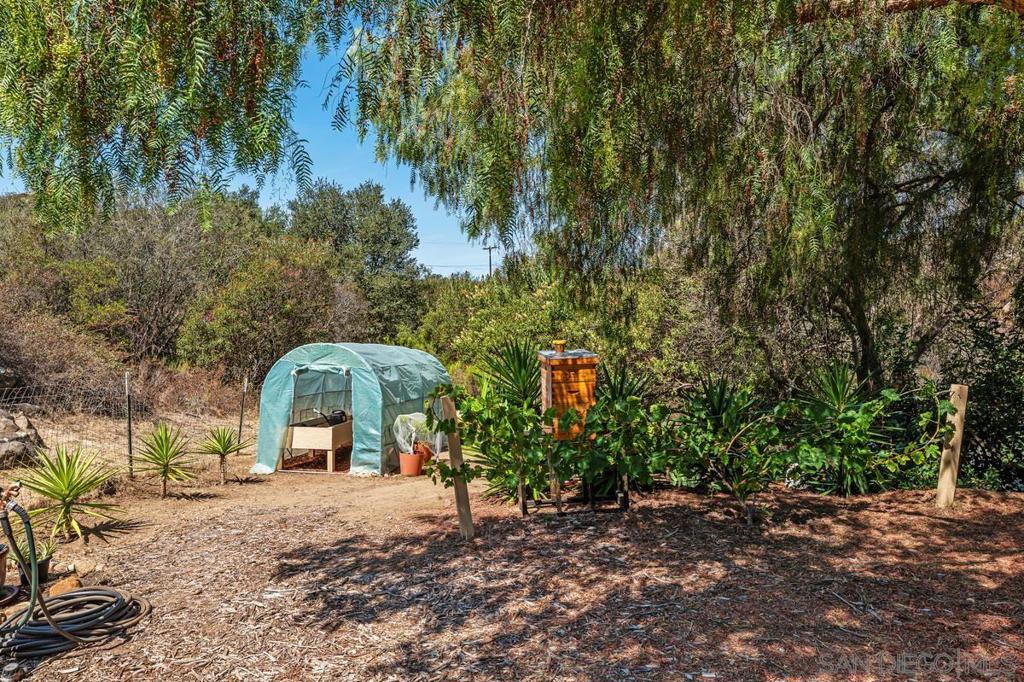 13044 Yerba Valley Way