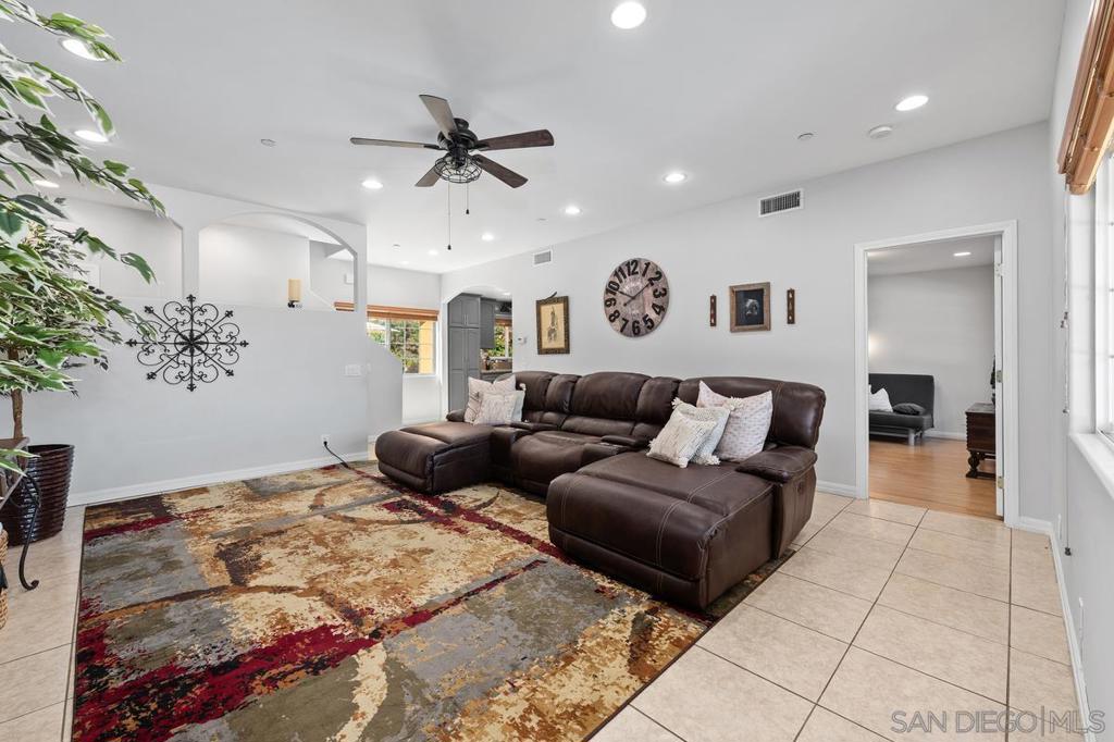 13044 Yerba Valley Way