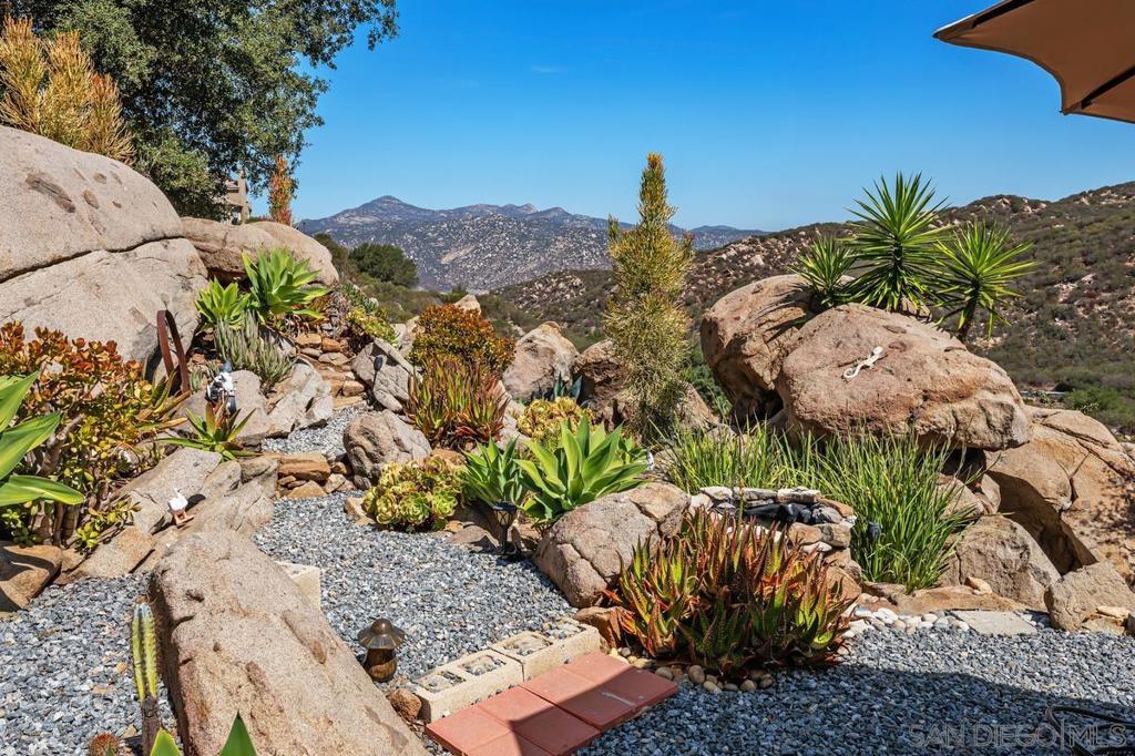 13044 Yerba Valley Way