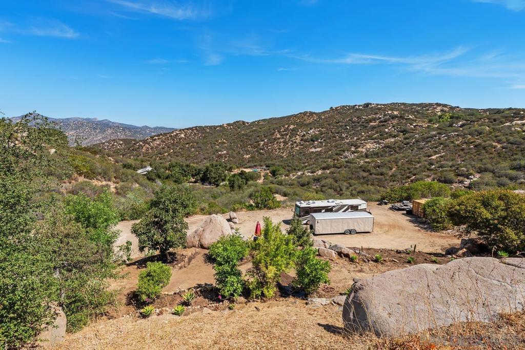 13044 Yerba Valley Way