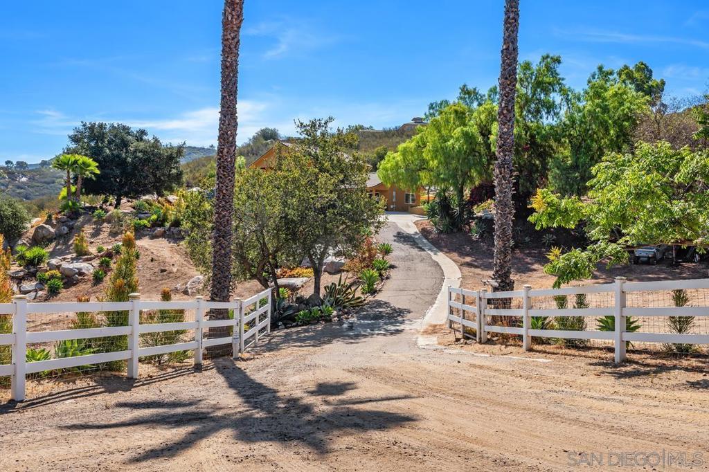 13044 Yerba Valley Way