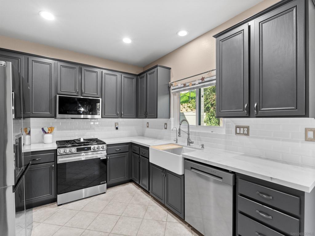 2925 Sunhaven Court