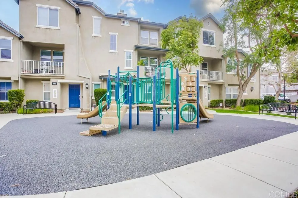 2731 White Pine Court