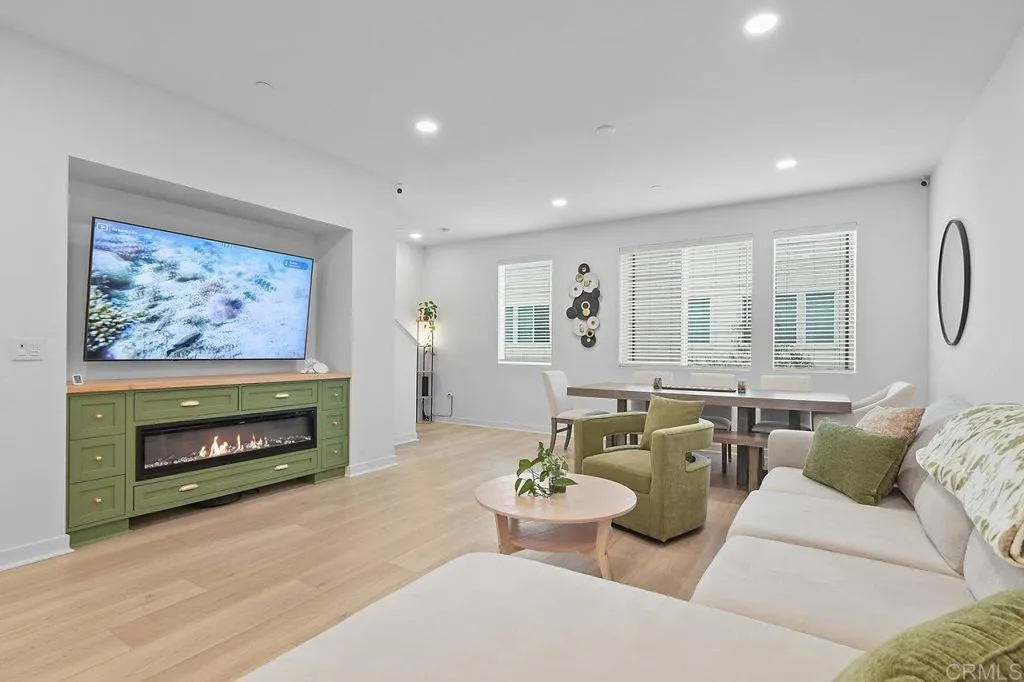 5480 Shorefront Dr. Unit #166