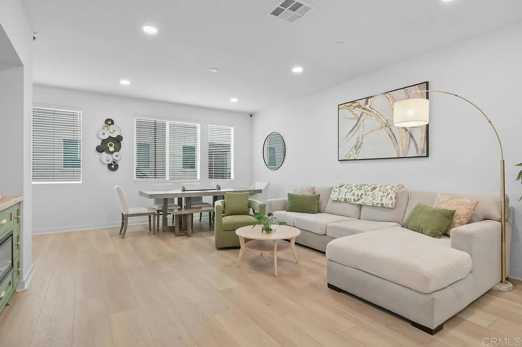 5480 Shorefront Dr. Unit #166