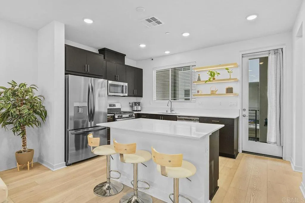 5480 Shorefront Dr. Unit #166