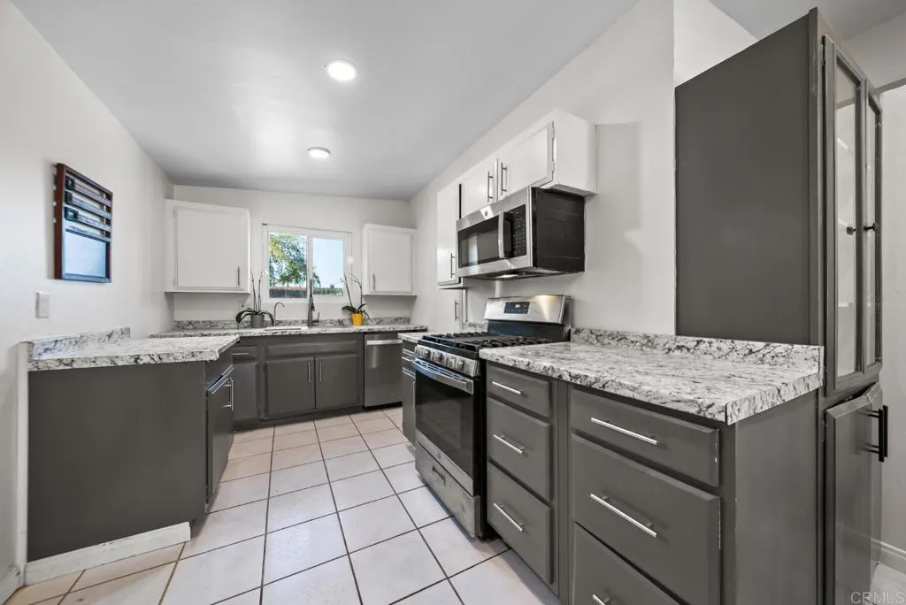 9254 Fairlawn Street