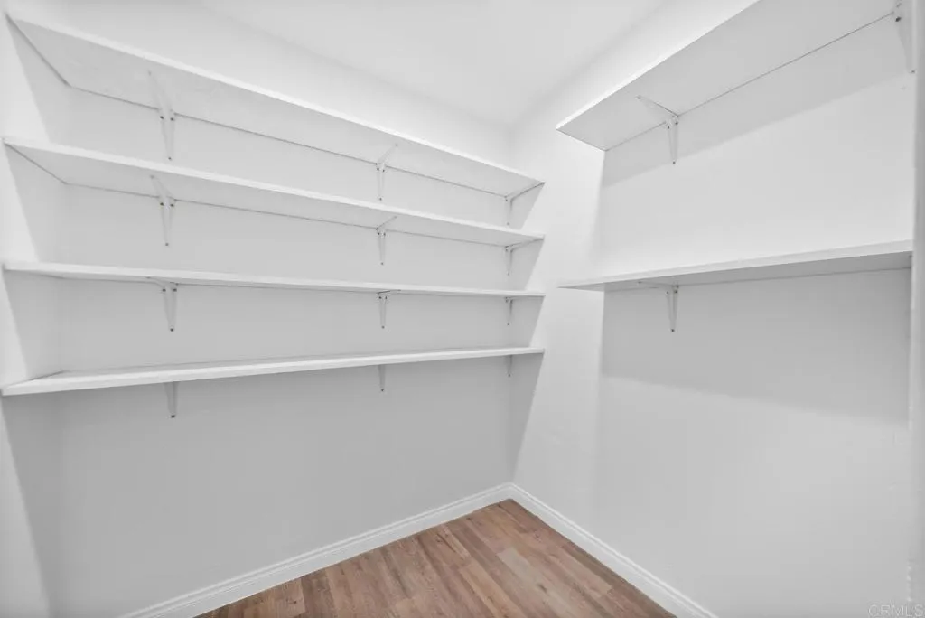 9254 Fairlawn Street