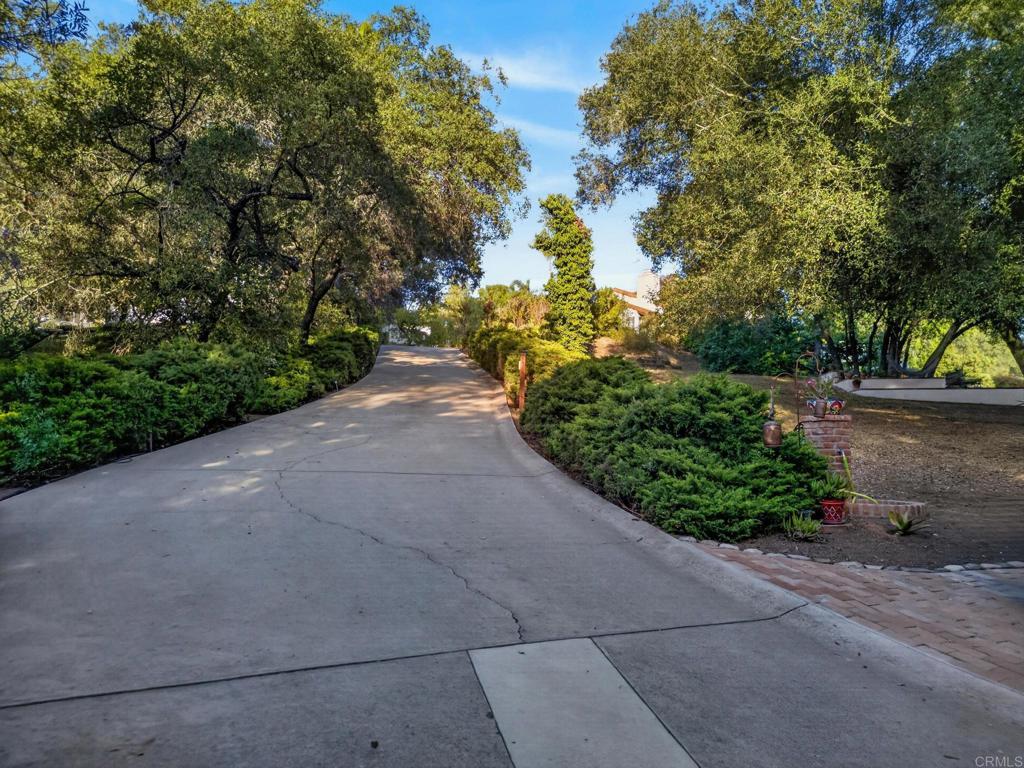 28301 Crooked Oak Lane